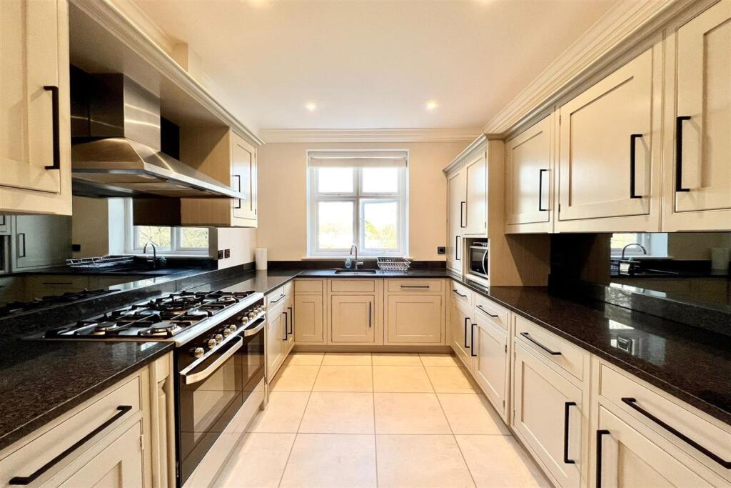 3 bedroom apartment for sale in Altenbrook, Harrop Road, Hale, WA15